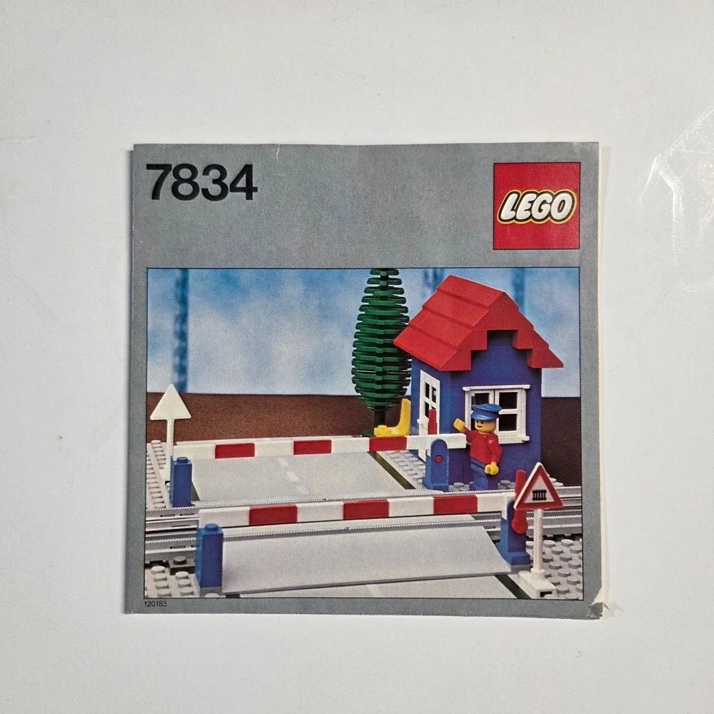LEGO 7834 Level Crossing Instructions Manual Kids OS Gray Vintage Train Booklet